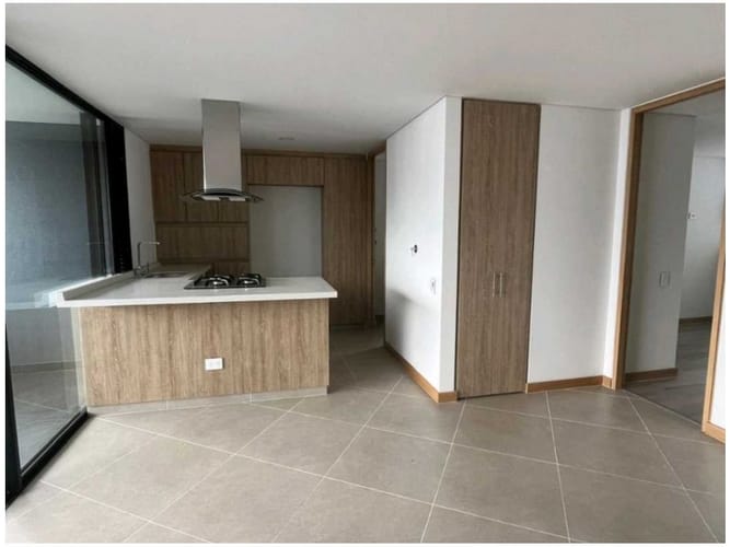 Apartamento de 3 alcobas en venta en El Poblado, Medellín, 111 m² · foto 2 de 12