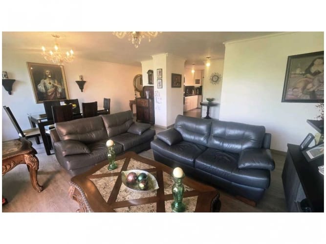 Apartamento en venta en El Poblado, Medellín · foto 5 de 16