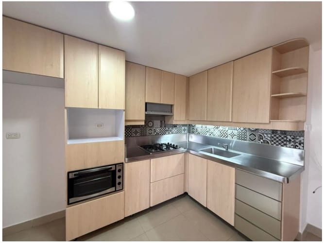Apartamento de 1 alcoba en venta en El Poblado, Medellín, 63 m² · foto 4 de 17