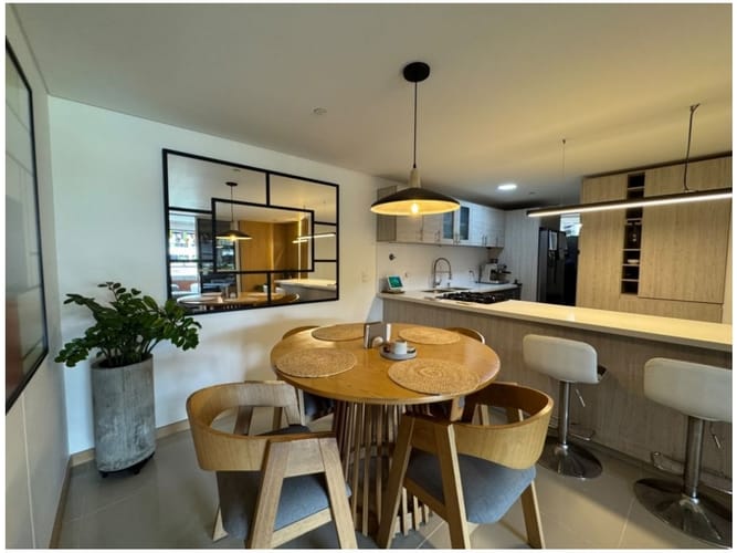Apartamento de 3 alcobas en venta en La Abadia, Envigado, 93 m² · foto 2 de 24