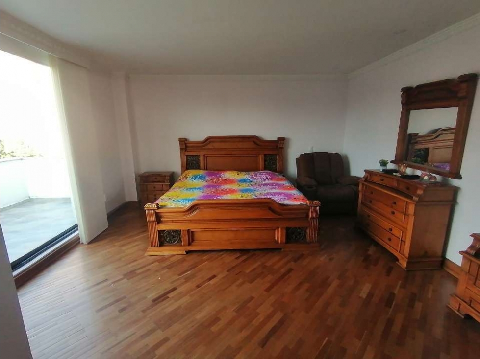 Apartamento en venta en El Poblado, Medellín · foto 2 de 5