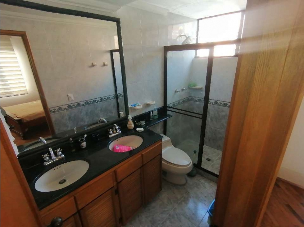 Apartamento en venta en El Poblado, Medellín · foto 5 de 5
