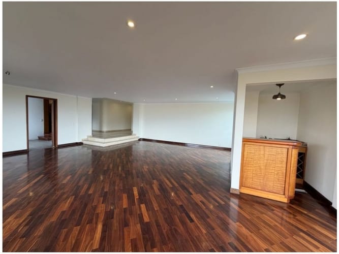 Apartamento de 3 alcobas en venta en El Tesoro, Medellín, 274 m² · foto 5 de 18