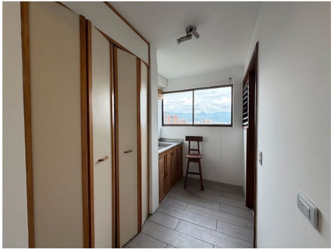 Apartamento de 3 alcobas en venta en El Tesoro, Medellín, 274 m² · foto 8 de 18