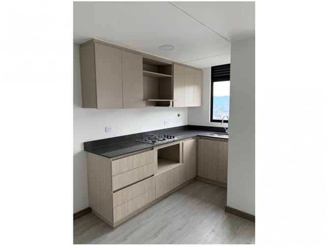 Apartamento en venta en El Poblado, Medellín · foto 2 de 10