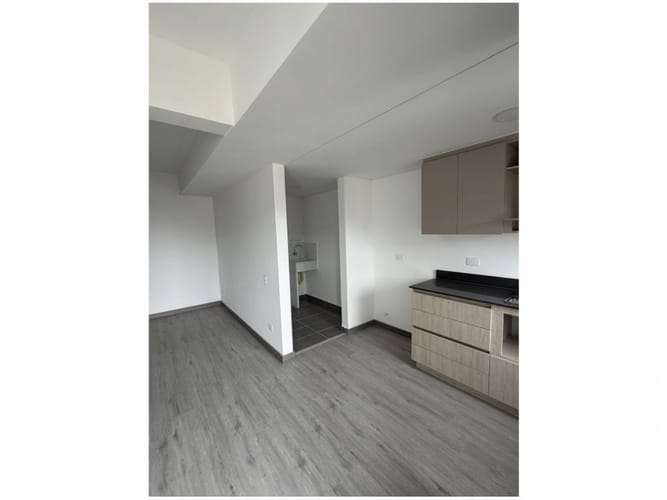 Apartamento en venta en El Poblado, Medellín · foto 3 de 10