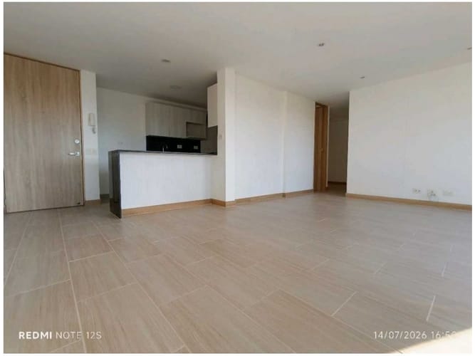 Apartamento de 3 alcobas en venta en El Poblado, Medellín, 94 m² · foto 8 de 24