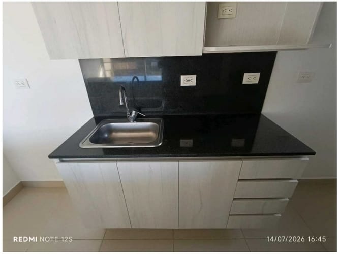 Apartamento de 3 alcobas en venta en El Poblado, Medellín, 94 m² · foto 22 de 24