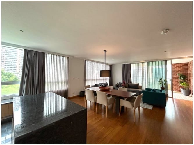 Apartamento de 2 alcobas en venta en Los Naranjos, Medellín, 167 m² · foto 9 de 24