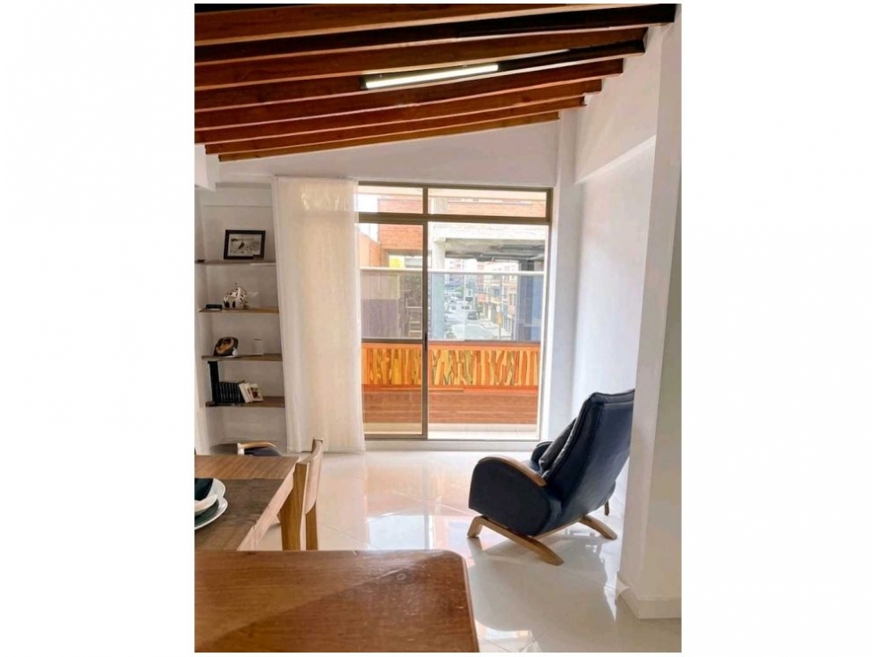 Apartamento en venta en El Portal, Envigado · foto 2 de 11
