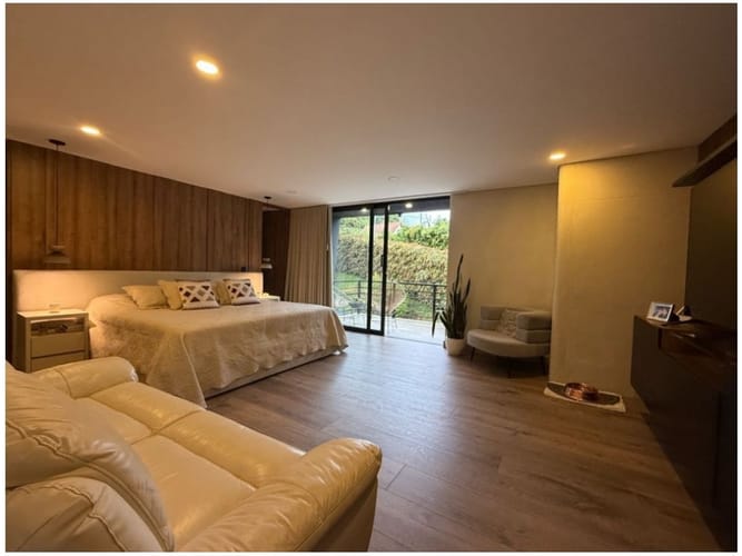 Casa de 4 alcobas en venta en Perico, Envigado, 400 m² · foto 8 de 24