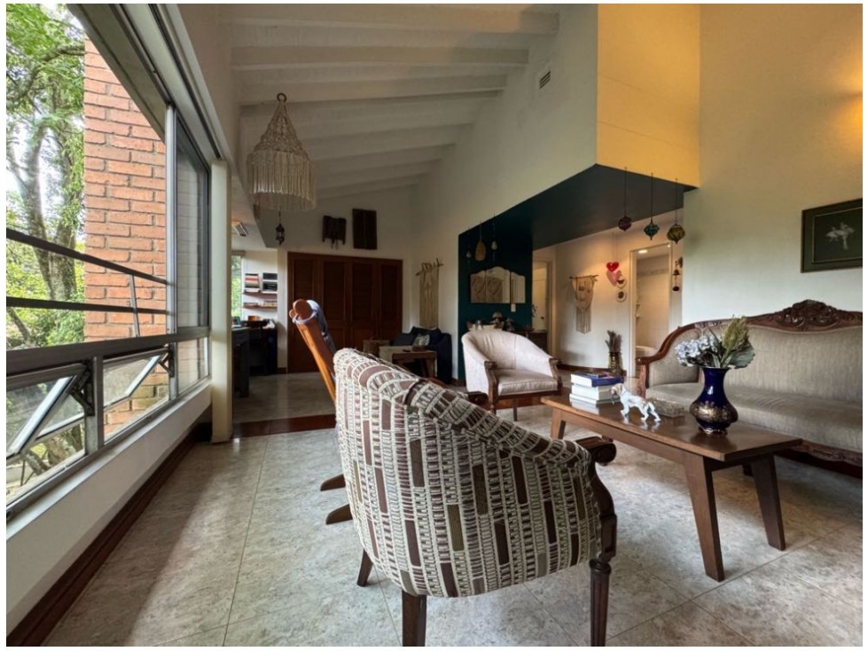 Apartamento en venta en El Poblado, Medellín · foto 8 de 24