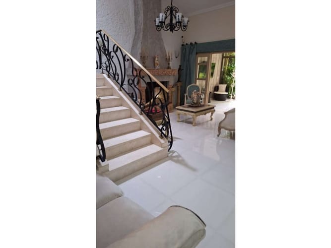 Casa en venta en Conquistadores, Medellín, 312 m² · foto 4 de 5