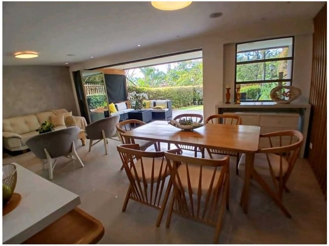 Casa de 3 alcobas en venta en La Sebastiana, Envigado, 355 m² · foto 3 de 20