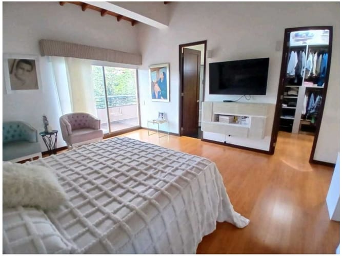 Casa de 3 alcobas en venta en La Sebastiana, Envigado, 355 m² · foto 14 de 20