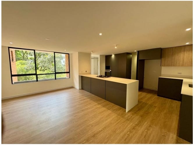 Apartamento de 3 alcobas en venta en El Poblado, Medellín, 171 m² · foto 2 de 14
