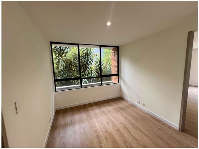 Apartamento de 3 alcobas en venta en El Poblado, Medellín, 171 m² · foto 8 de 14