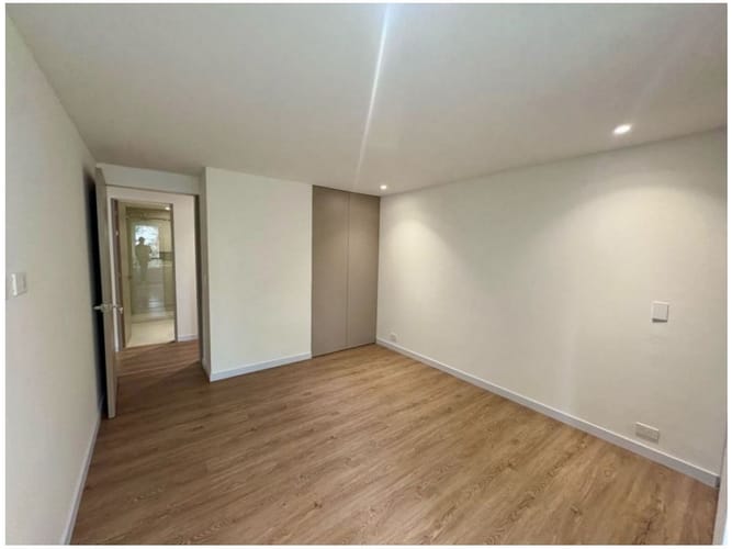 Apartamento de 3 alcobas en venta en El Poblado, Medellín, 171 m² · foto 9 de 14