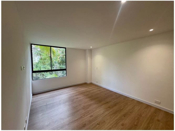 Apartamento de 3 alcobas en venta en El Poblado, Medellín, 171 m² · foto 12 de 14