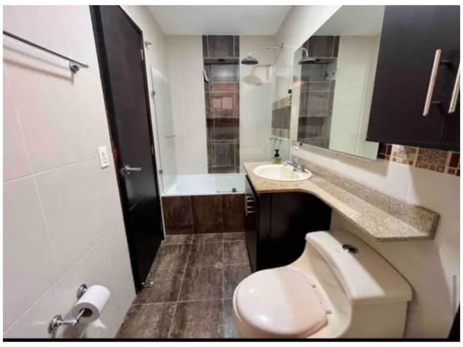 Apartamento de 3 alcobas en venta en Laureles, Medellín, 154 m² · foto 9 de 11