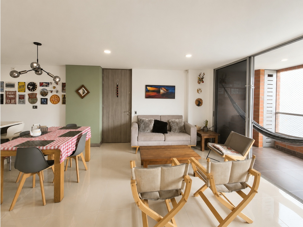 Apartamento en venta en Loma De Las Brujas, Envigado · foto 3 de 14