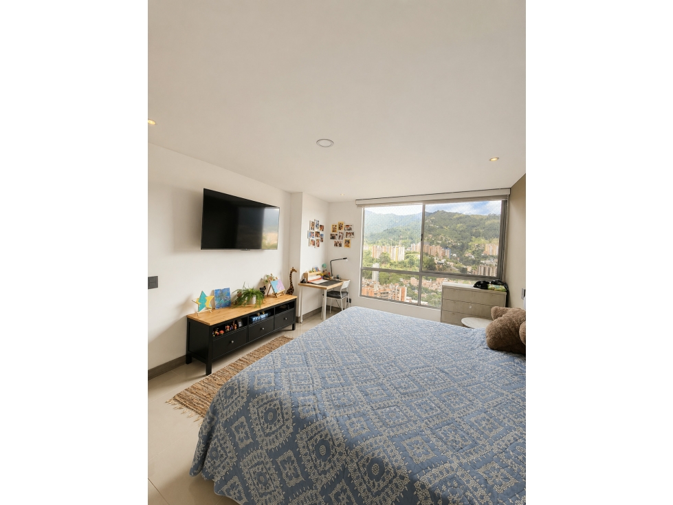 Apartamento en venta en Loma De Las Brujas, Envigado · foto 10 de 14