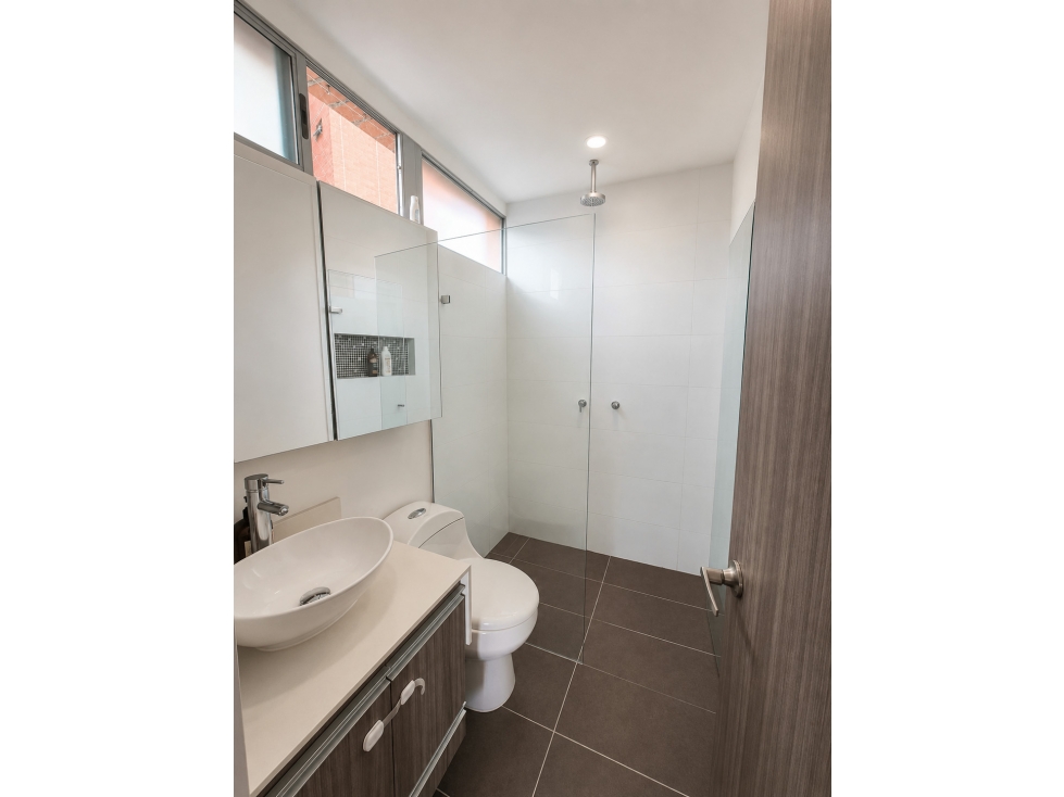 Apartamento en venta en Loma De Las Brujas, Envigado · foto 12 de 14