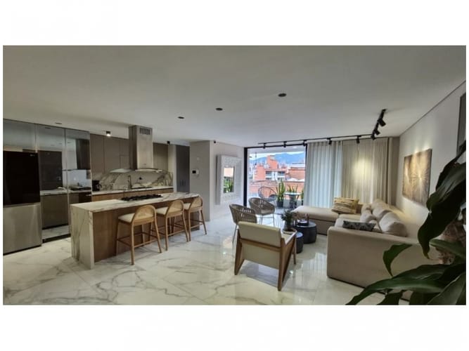 Apartamento en venta en Laureles, Medellín · foto 2 de 24