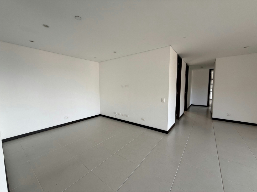 Apartamento en venta en El Poblado, Medellín · foto 2 de 15