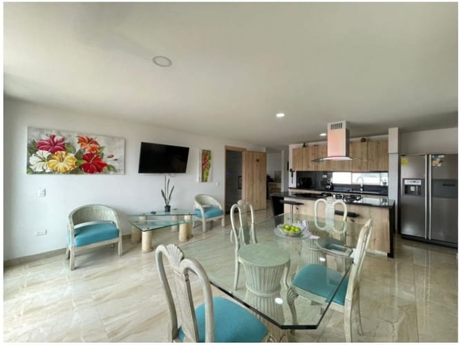 Apartamento de 2 alcobas en venta en La Castellana, Medellín, 100 m² · foto 2 de 12