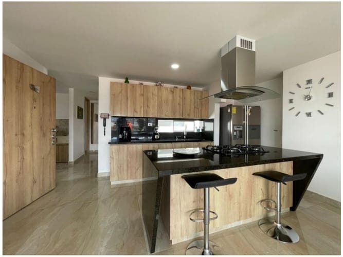 Apartamento de 2 alcobas en venta en La Castellana, Medellín, 100 m² · foto 3 de 12