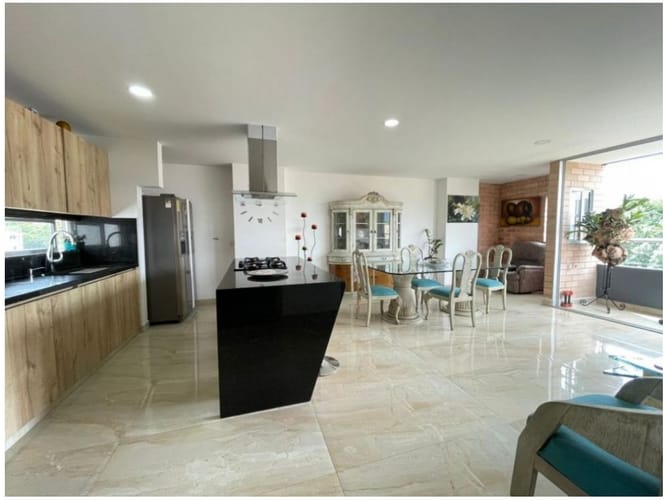 Apartamento de 2 alcobas en venta en La Castellana, Medellín, 100 m² · foto 4 de 12