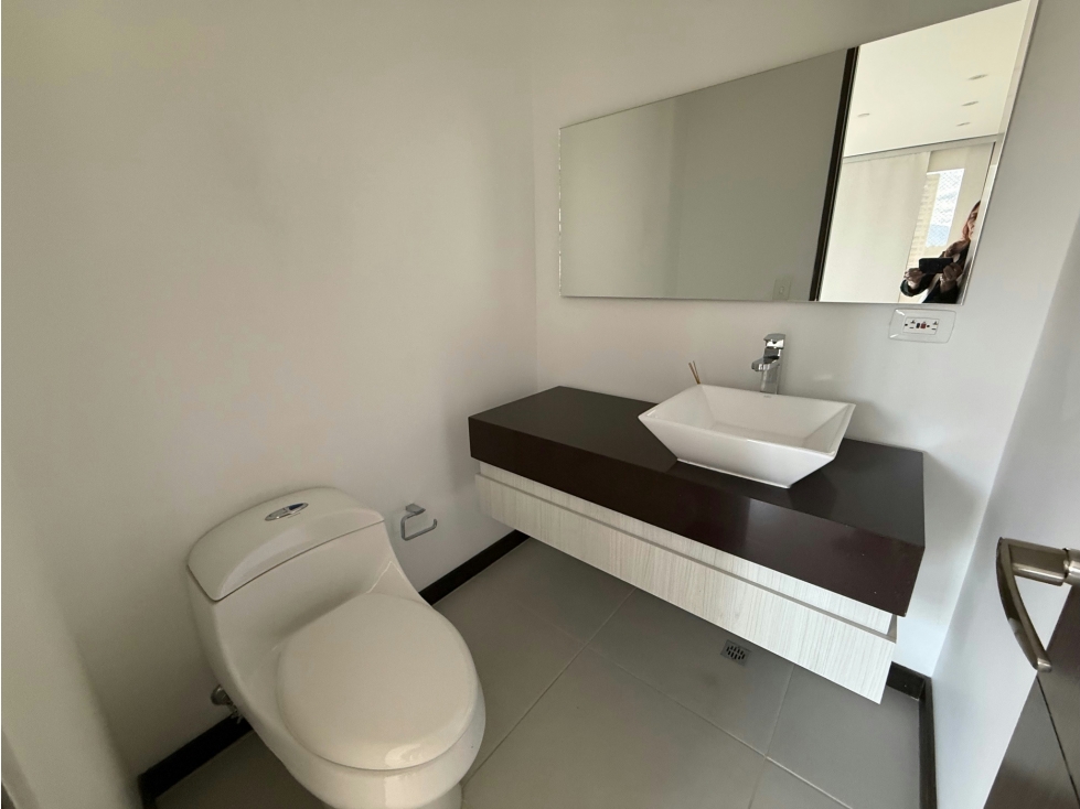 Apartamento en venta en El Poblado, Medellín · foto 11 de 15