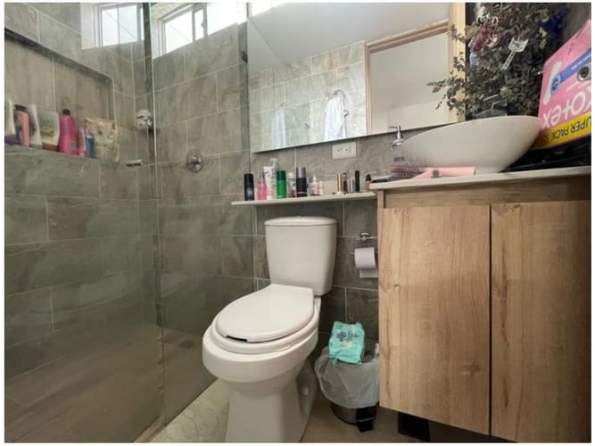 Apartamento de 2 alcobas en venta en La Castellana, Medellín, 100 m² · foto 11 de 12