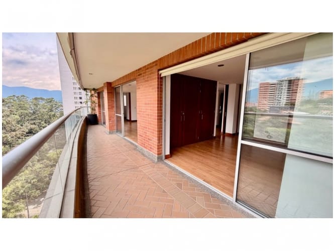 Apartamento de 2 alcobas en venta en San Lucas, Medellín, 107 m² · foto 5 de 24