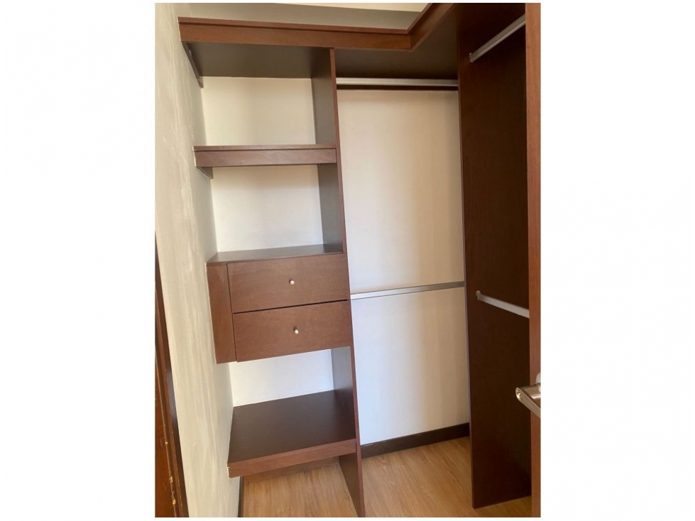 Apartamento en venta en Los Naranjos, Envigado · foto 5 de 15