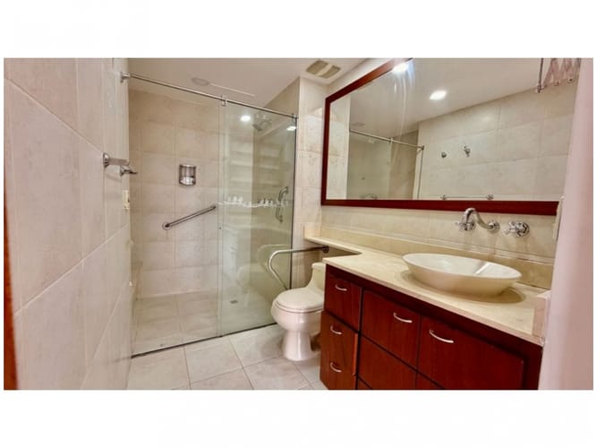 Apartamento de 2 alcobas en venta en San Lucas, Medellín, 107 m² · foto 11 de 24