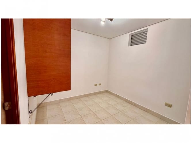 Apartamento de 2 alcobas en venta en San Lucas, Medellín, 107 m² · foto 12 de 24