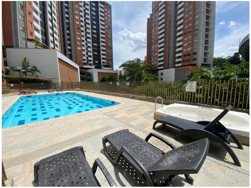 Apartamento en venta en Los Naranjos, Envigado · foto 10 de 15