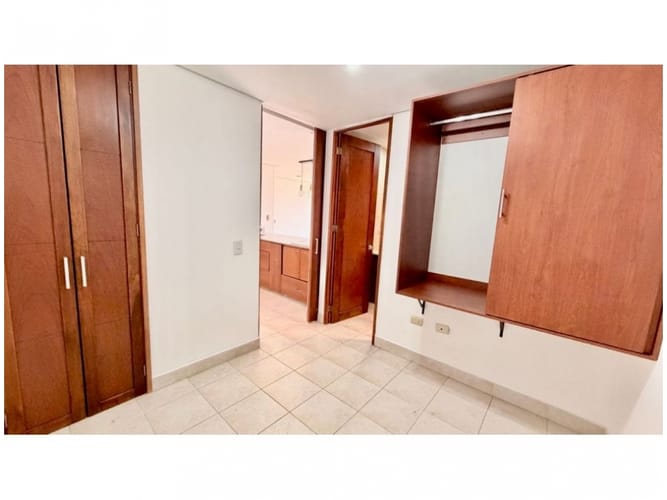 Apartamento de 2 alcobas en venta en San Lucas, Medellín, 107 m² · foto 13 de 24