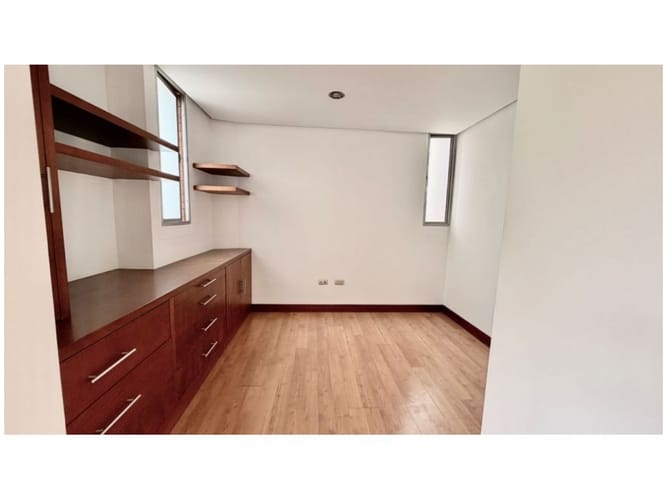 Apartamento de 2 alcobas en venta en San Lucas, Medellín, 107 m² · foto 15 de 24