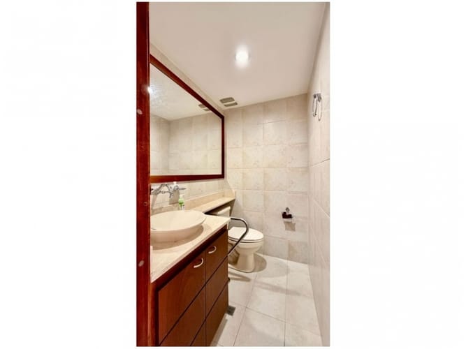 Apartamento de 2 alcobas en venta en San Lucas, Medellín, 107 m² · foto 16 de 24