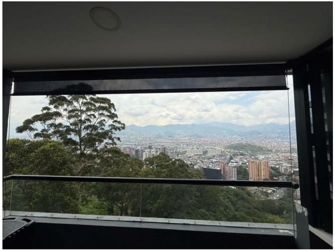 Apartamento en venta en El Poblado, Medellín · foto 6 de 24