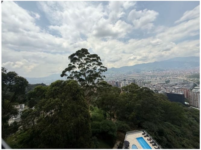 Apartamento en venta en El Poblado, Medellín · foto 10 de 24