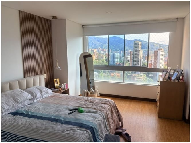 Apartamento en venta en El Poblado, Medellín · foto 2 de 12