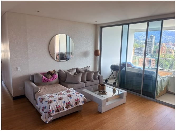 Apartamento en venta en El Poblado, Medellín · foto 4 de 12