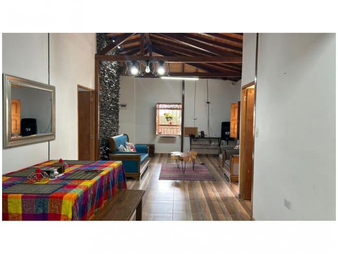 Finca en venta en Santa Elena, Medellín, 180 m² · foto 11 de 24