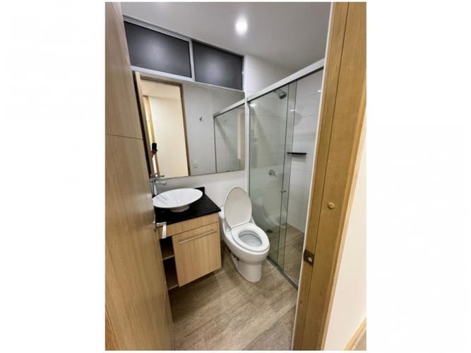 Apartamento de 3 alcobas en venta en El Castillo, Medellín, 82 m² · foto 7 de 8