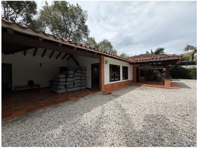 Casa de 2 alcobas en venta en El Porvenir, Rionegro, 335 m² · foto 2 de 20