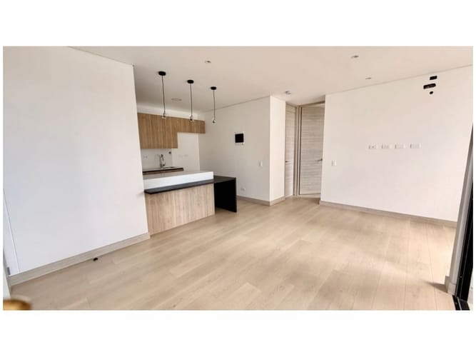 Apartamento en venta en El Poblado, Medellín · foto 2 de 12